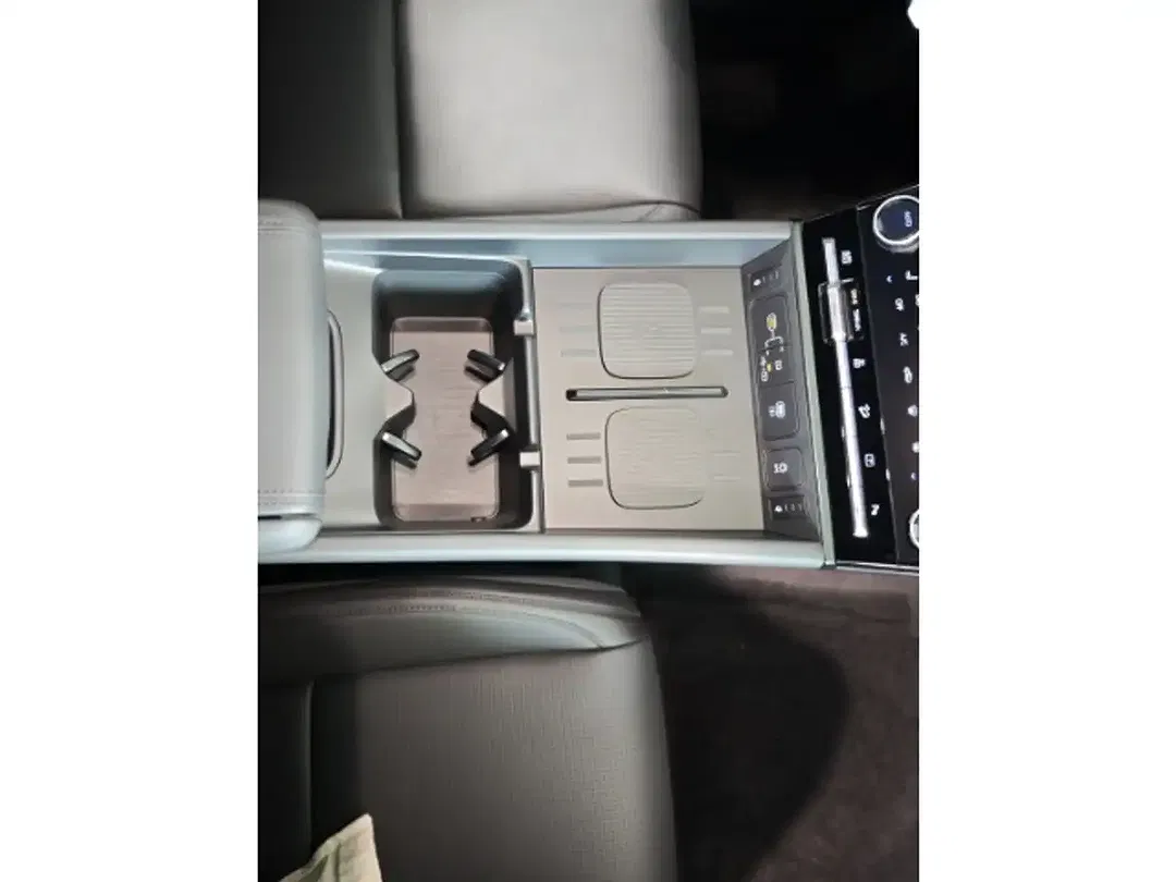 Hyundai SANTA FE - Thumbnail 13