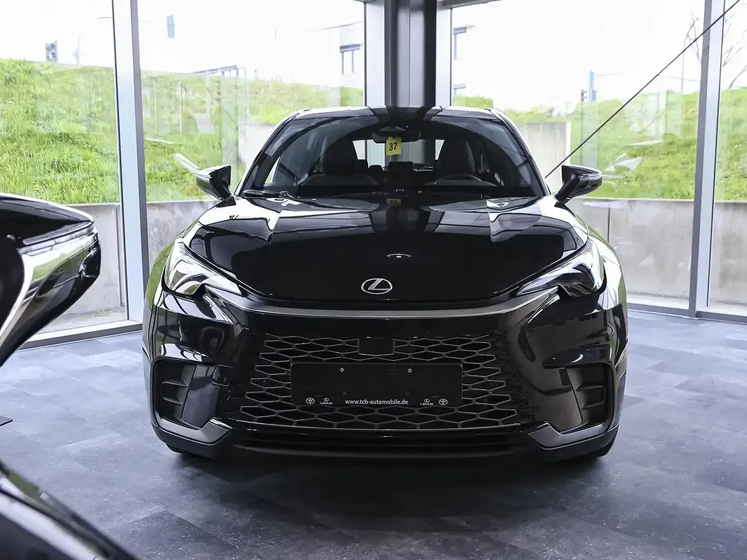 Lexus LBX - Thumbnail 5
