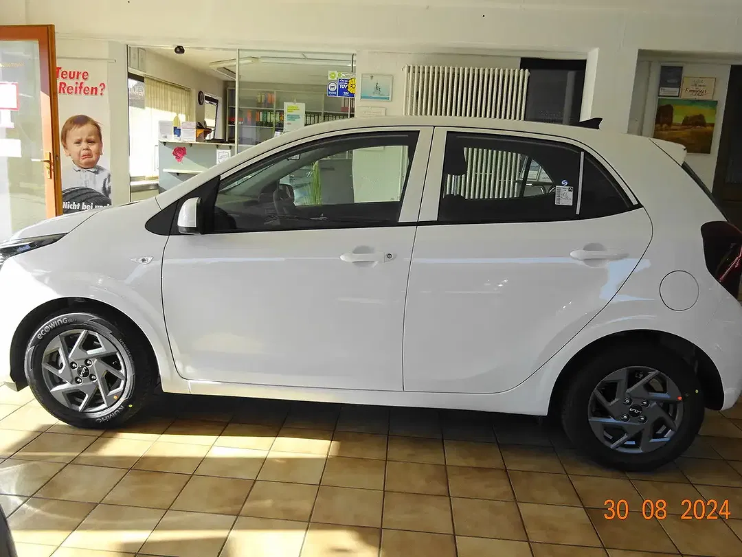 Kia Picanto - Thumbnail 2