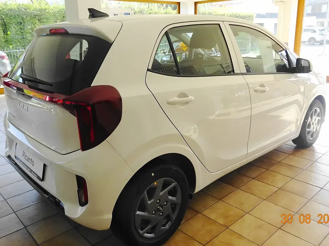 Kia Picanto - Thumbnail 5