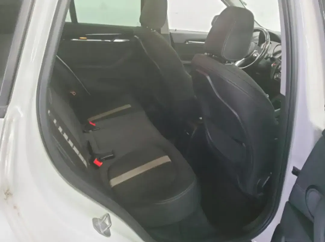 BMW X1 - Thumbnail 10