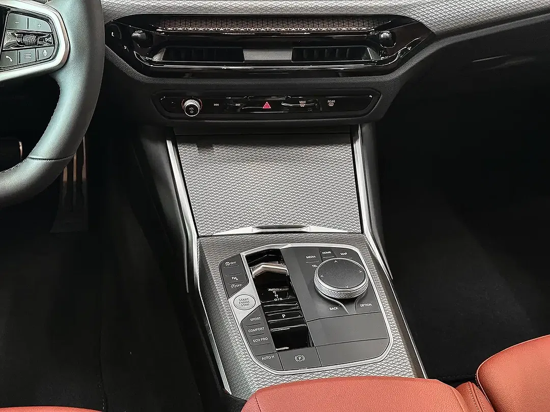 BMW 318 - Thumbnail 9