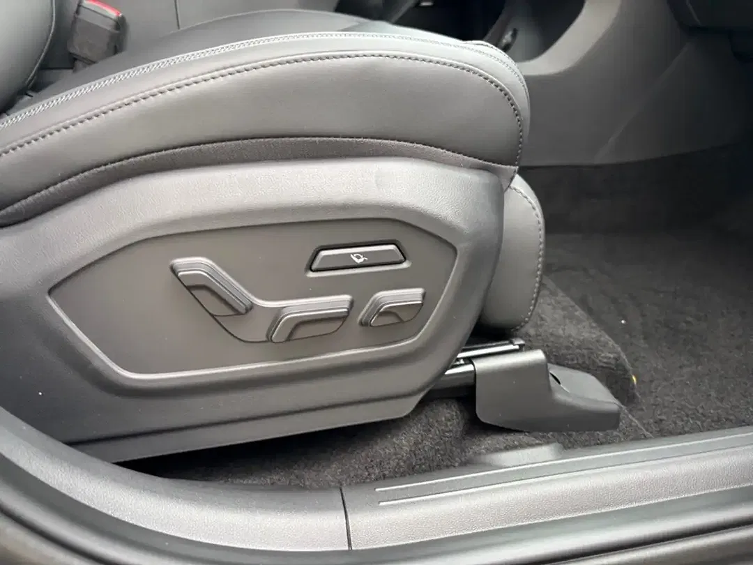 Hyundai SANTA FE - Thumbnail 15