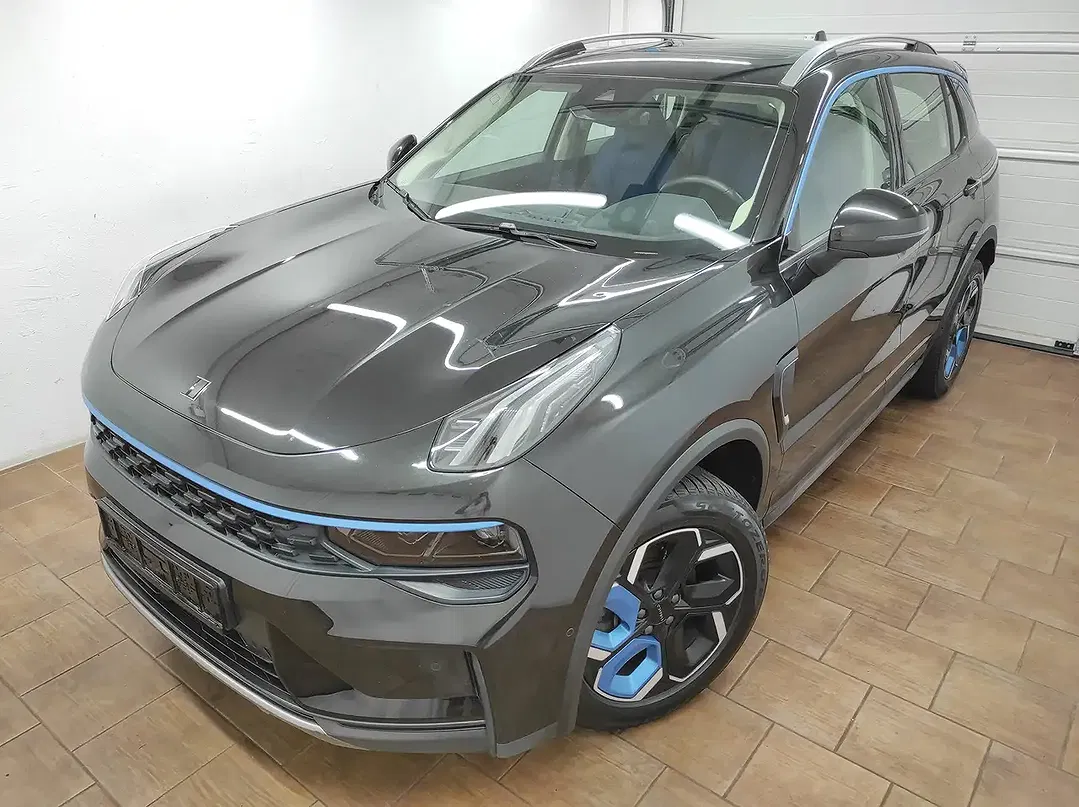 Lynk & Co 01 - Thumbnail 2