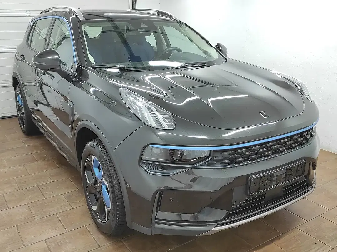 Lynk & Co 01 - Thumbnail 3