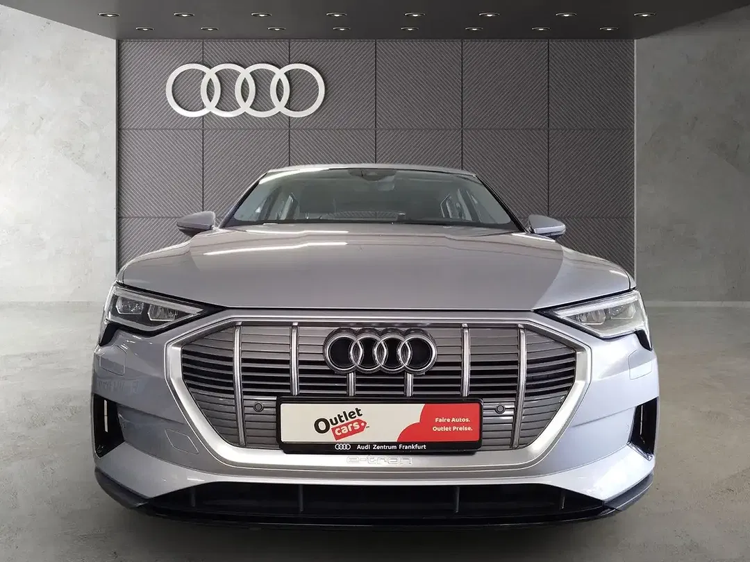 Audi e-tron - Thumbnail 4