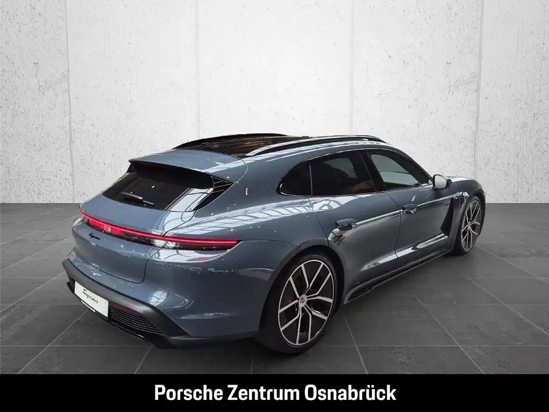 Porsche Taycan - Thumbnail 8