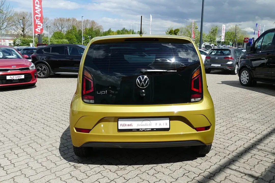 Volkswagen up! - Thumbnail 3