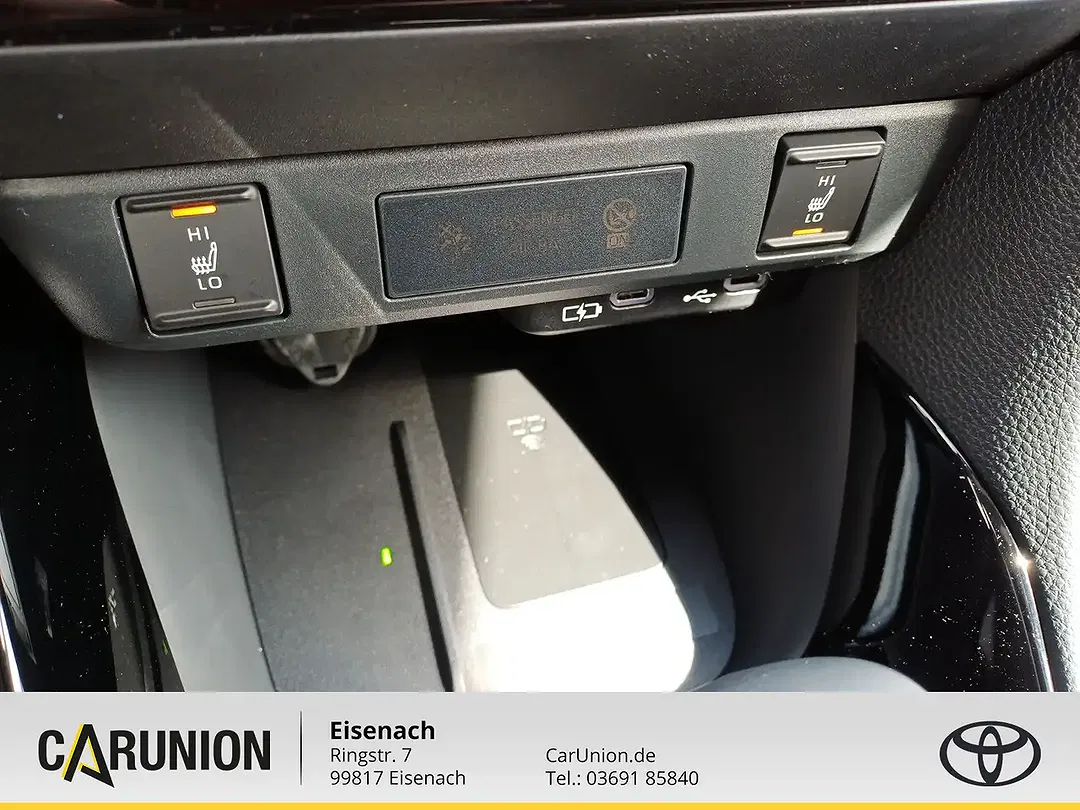Toyota Yaris - Thumbnail 14