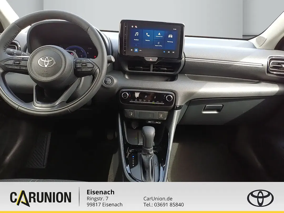 Toyota Yaris - Thumbnail 9