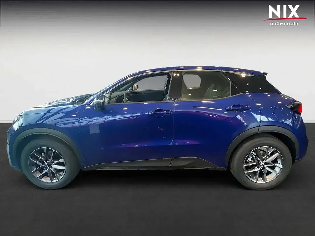 Lexus LBX - Thumbnail 6