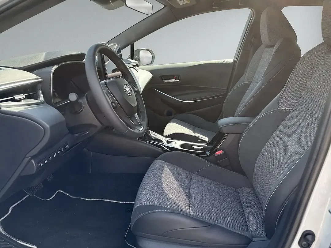 Toyota Corolla - Thumbnail 11