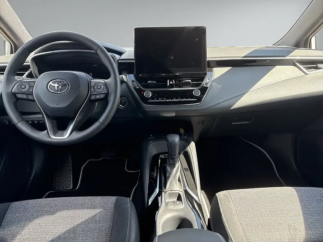 Toyota Corolla - Thumbnail 13