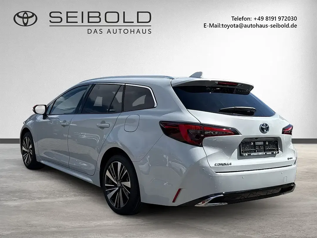 Toyota Corolla - Thumbnail 3
