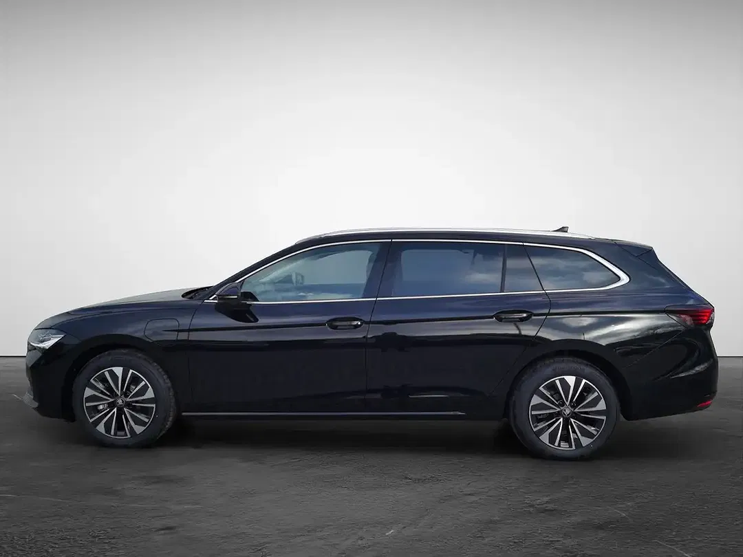 Skoda Superb - Thumbnail 2