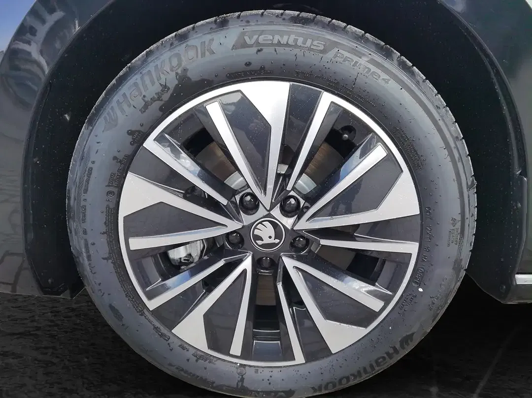 Skoda Superb - Thumbnail 4