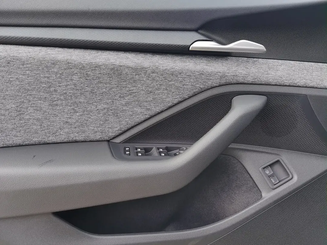 Skoda Superb - Thumbnail 5