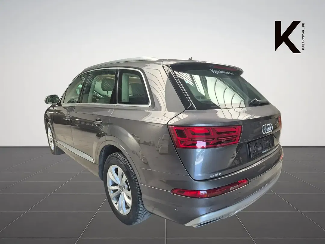 Audi Q7 - Thumbnail 5
