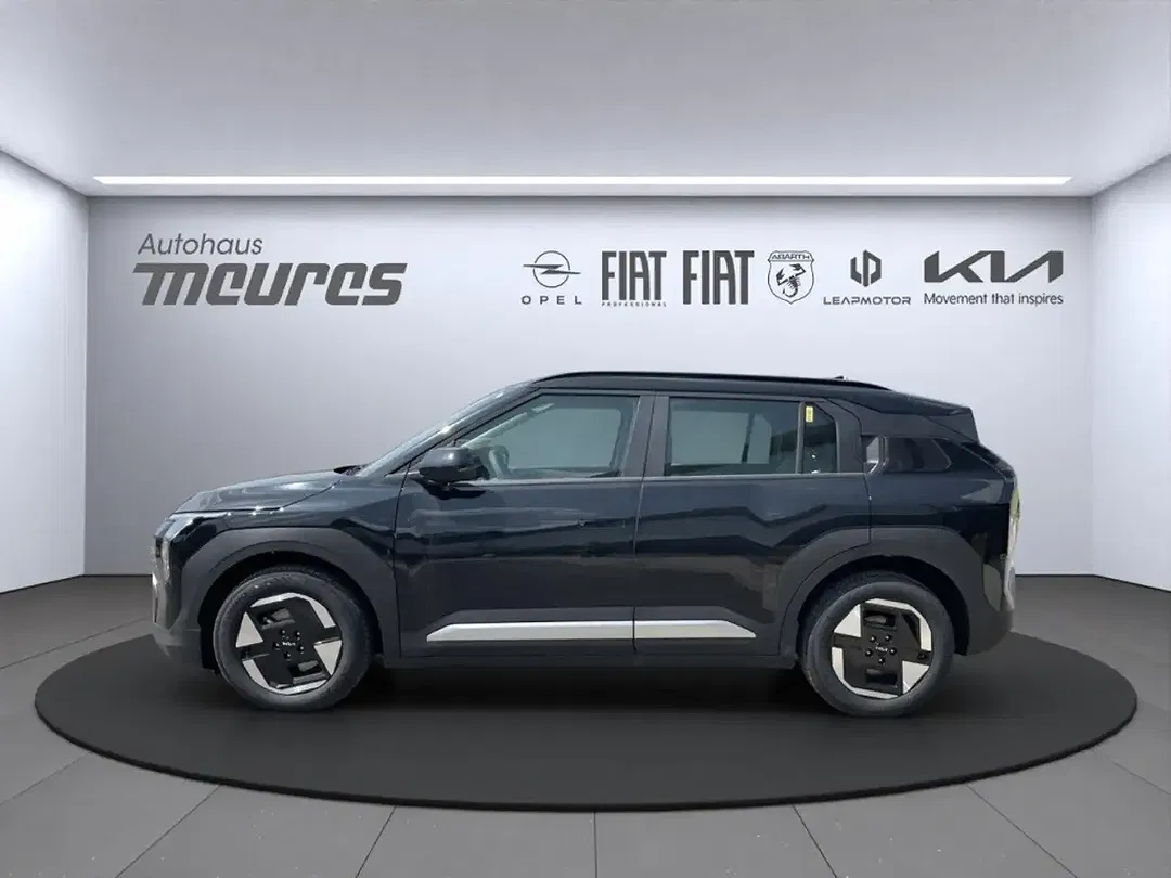Kia EV3 - Thumbnail 2