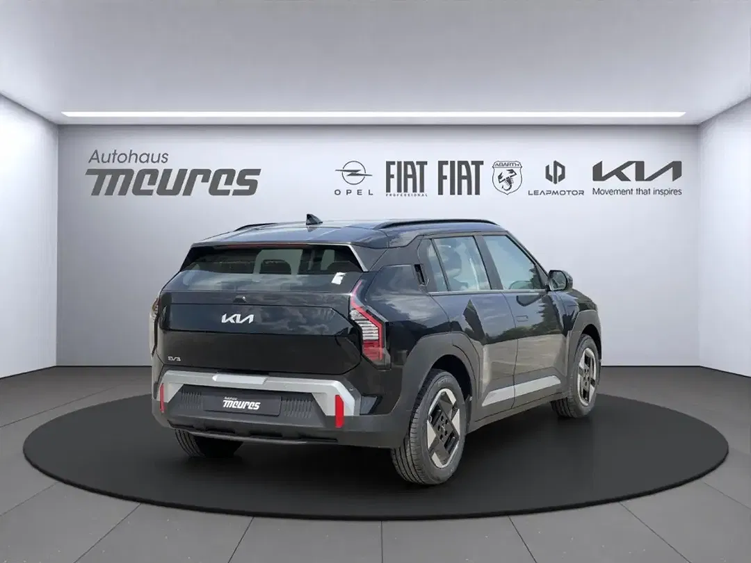Kia EV3 - Thumbnail 4