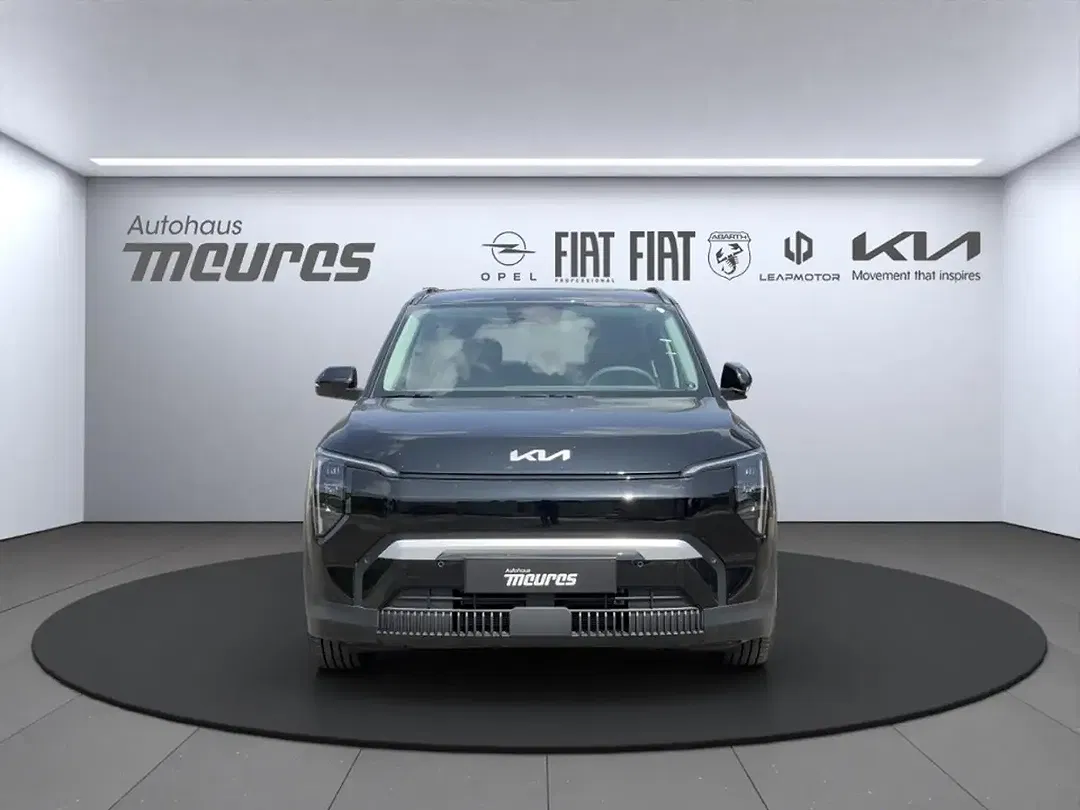 Kia EV3 - Thumbnail 6