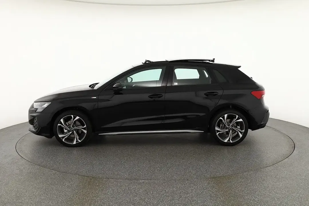 Audi A3 - Thumbnail 1