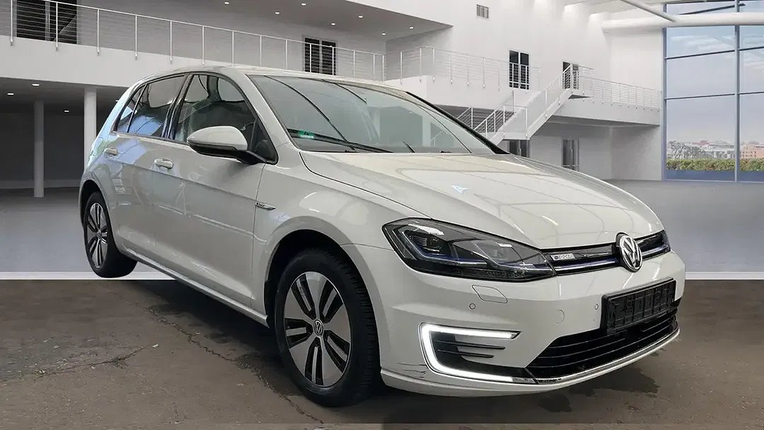 Volkswagen Golf - Thumbnail 4