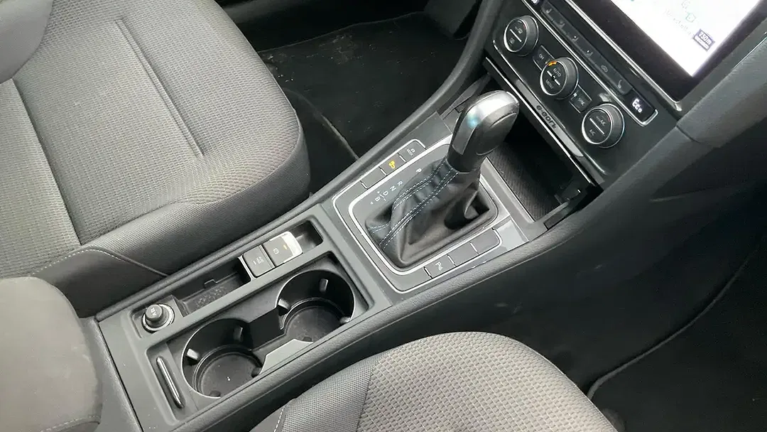 Volkswagen Golf - Thumbnail 6
