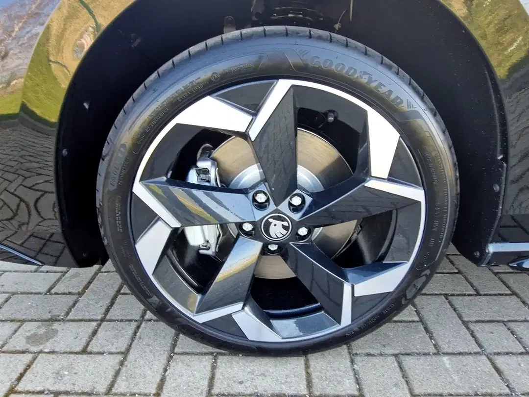 Skoda Superb - Thumbnail 14