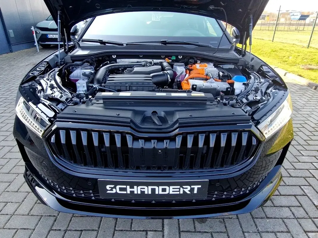Skoda Superb - Thumbnail 15