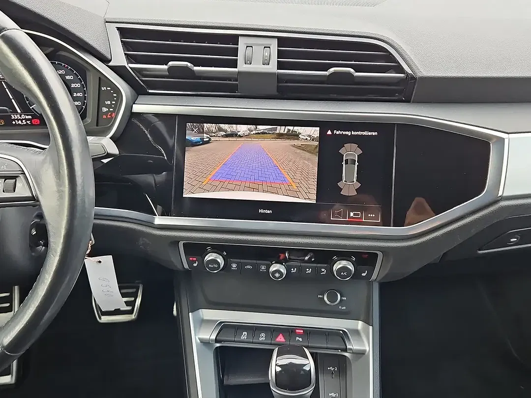Audi Q3 - Thumbnail 10