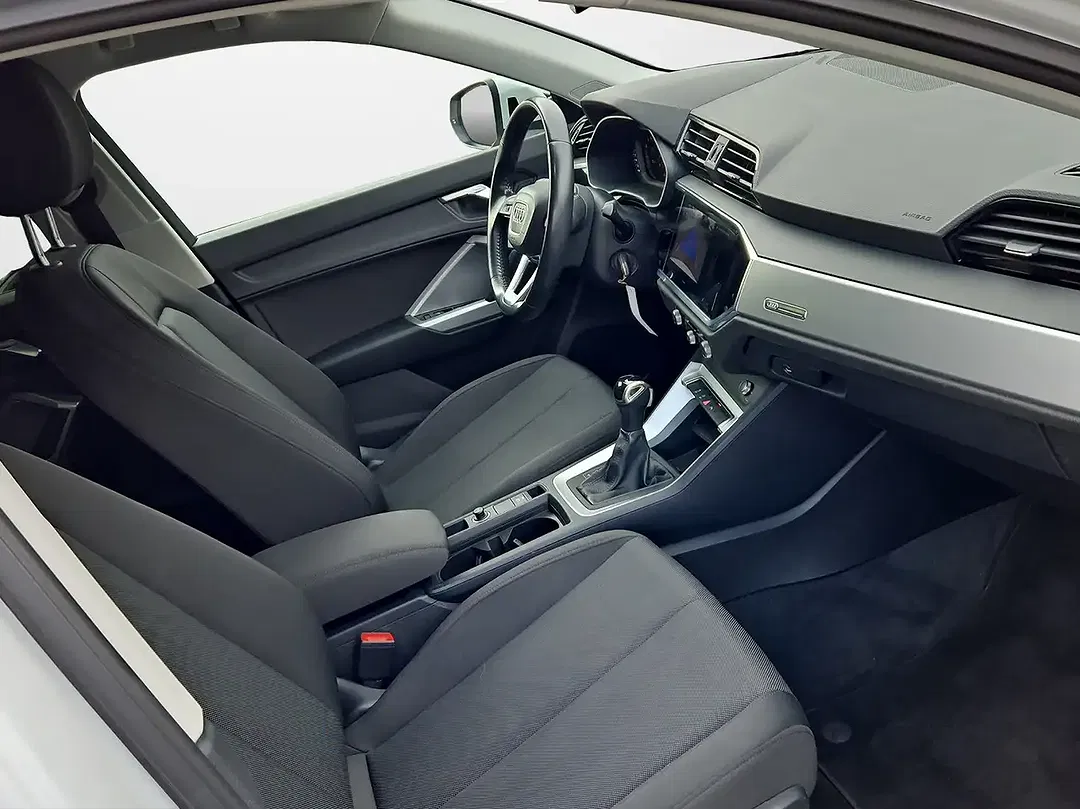 Audi Q3 - Thumbnail 13