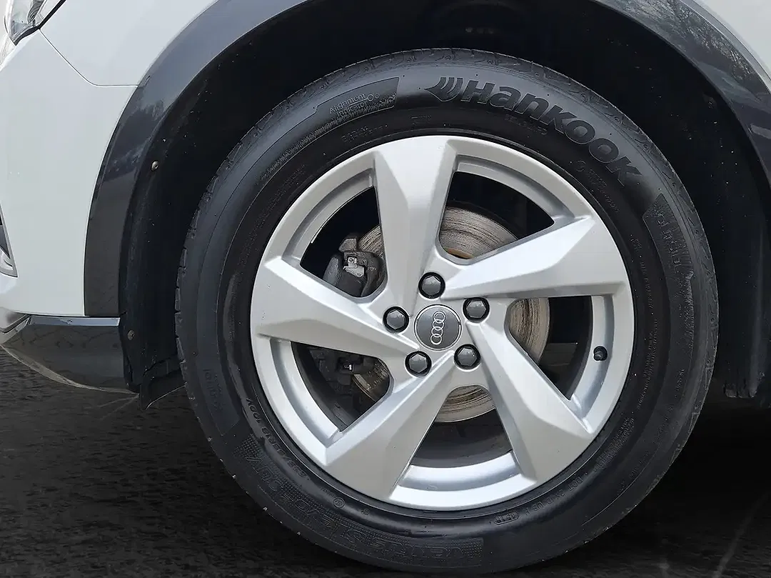 Audi Q3 - Thumbnail 5