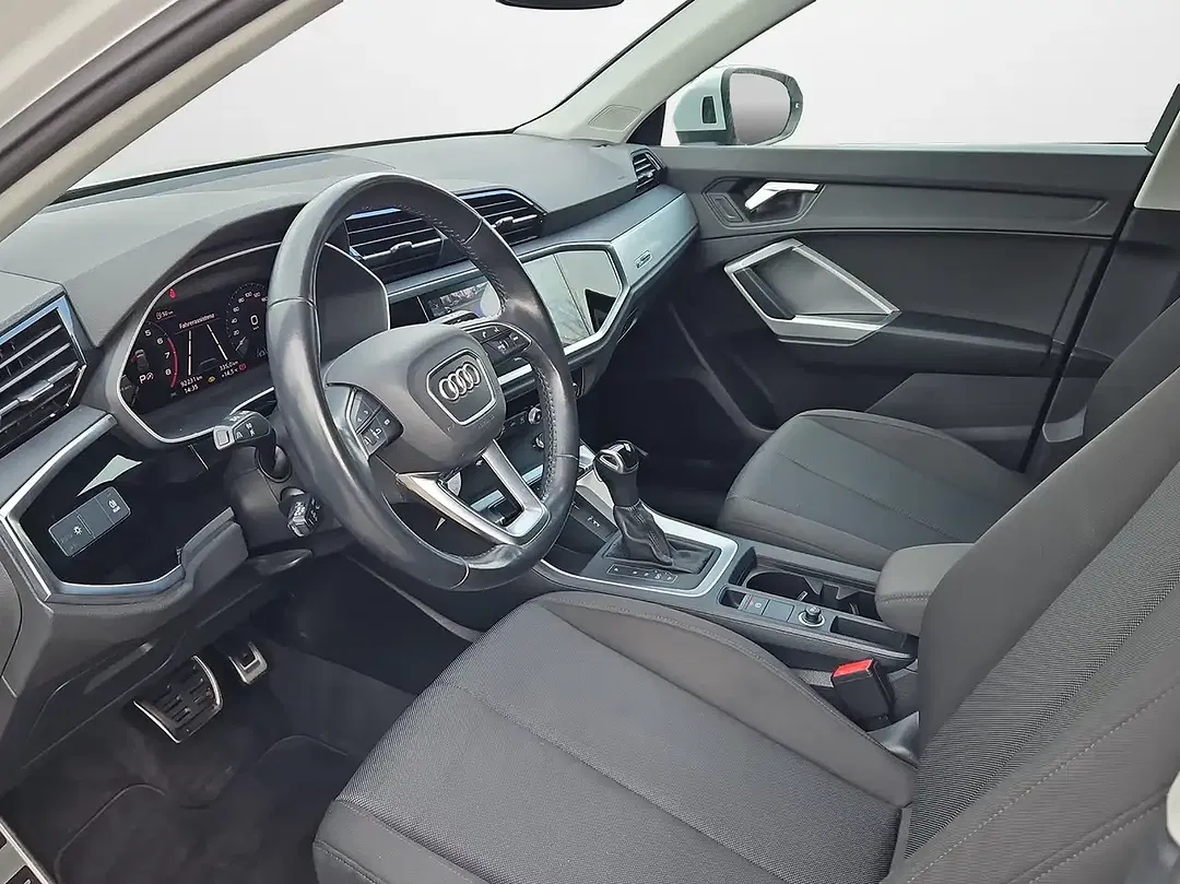 Audi Q3 - Thumbnail 7