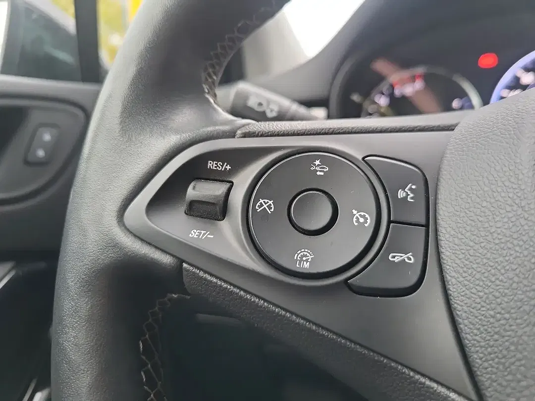 Opel Astra - Thumbnail 12