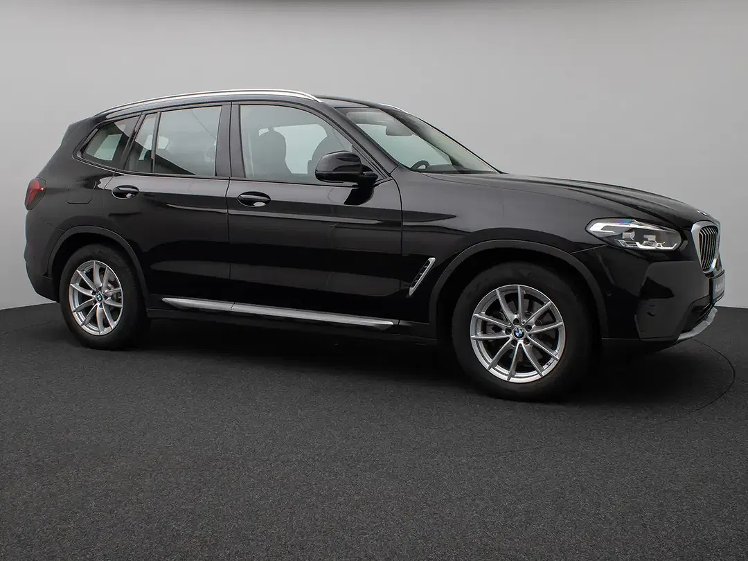 BMW X3 - Thumbnail 3