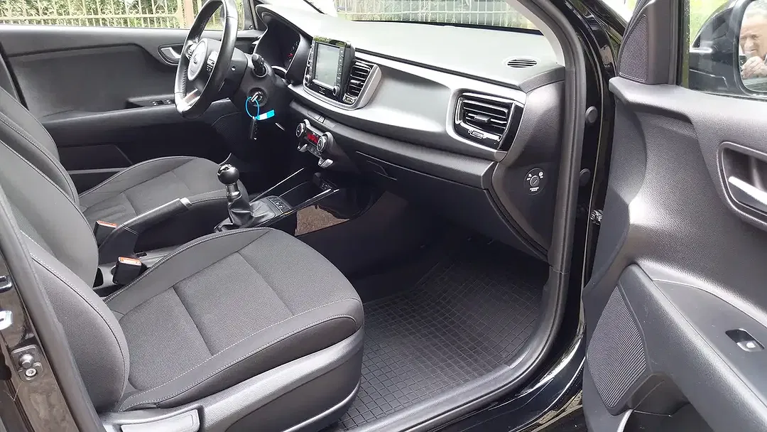 Kia Rio - Thumbnail 10