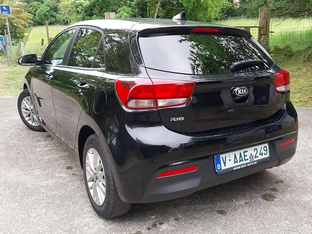 Kia Rio - Thumbnail 6