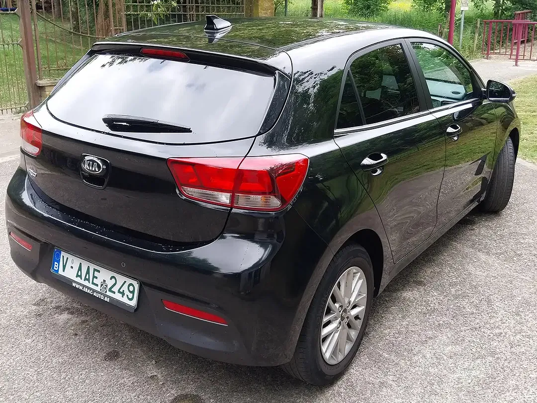 Kia Rio - Thumbnail 8