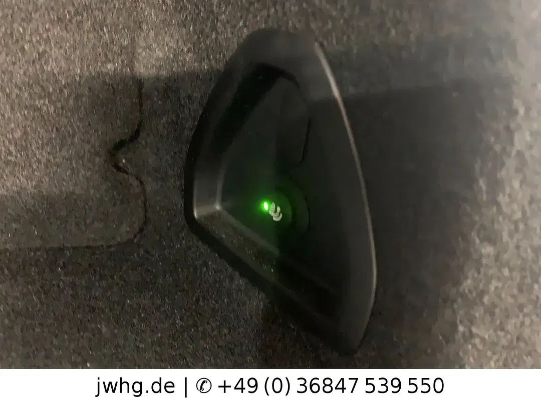 BMW i7 - Thumbnail 6