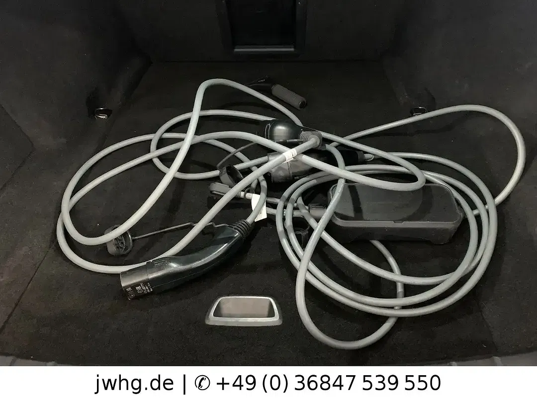 BMW i7 - Thumbnail 5