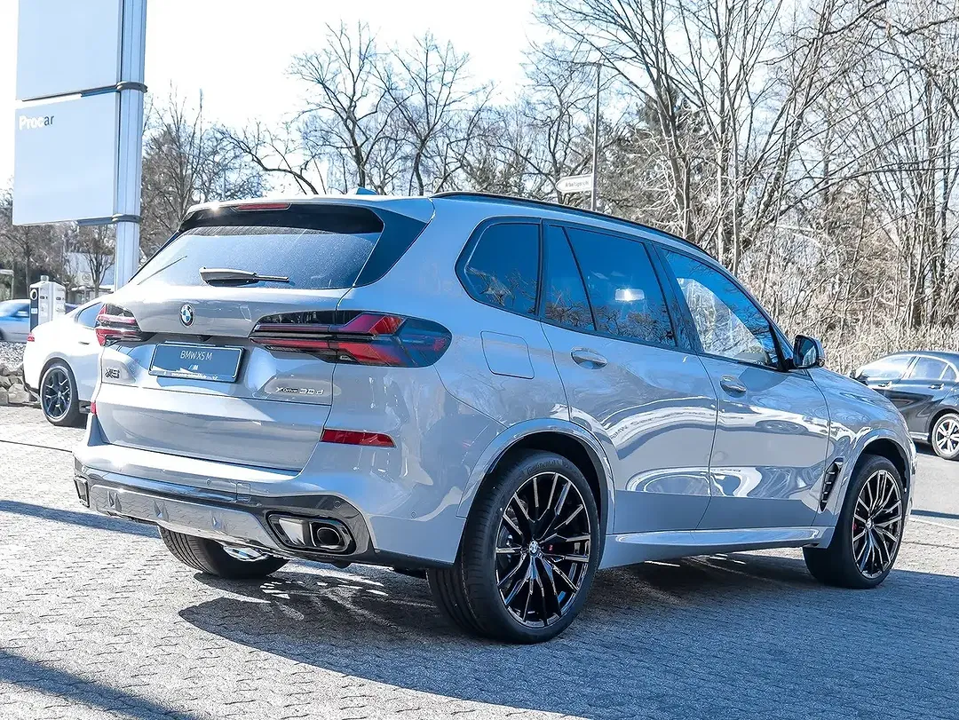 BMW X5 - Thumbnail 2