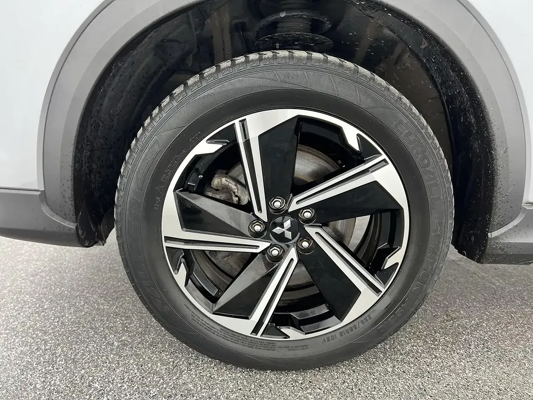 Mitsubishi Eclipse Cross - Thumbnail 10