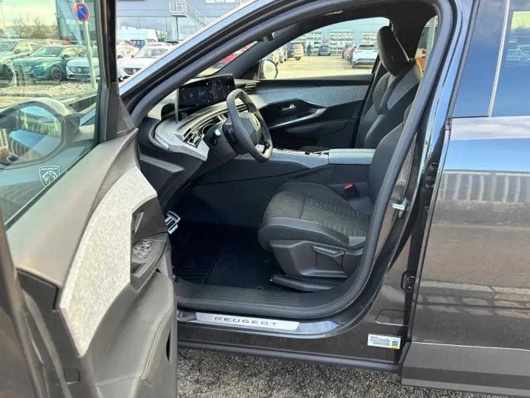 Peugeot 5008 - Thumbnail 9