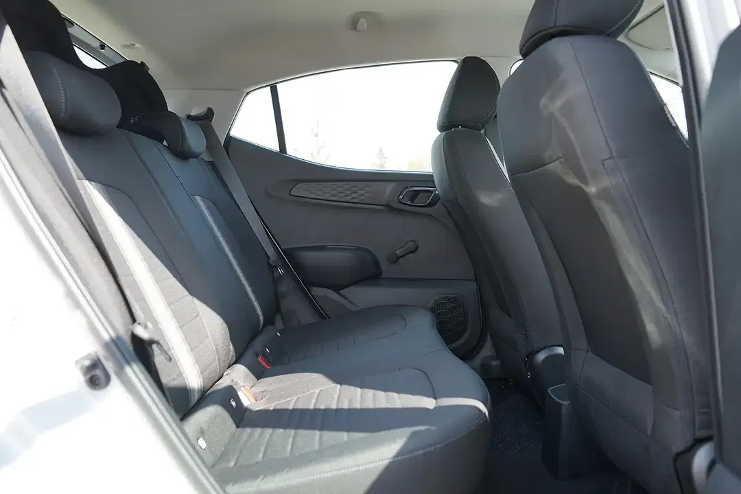 Hyundai i10 - Thumbnail 10