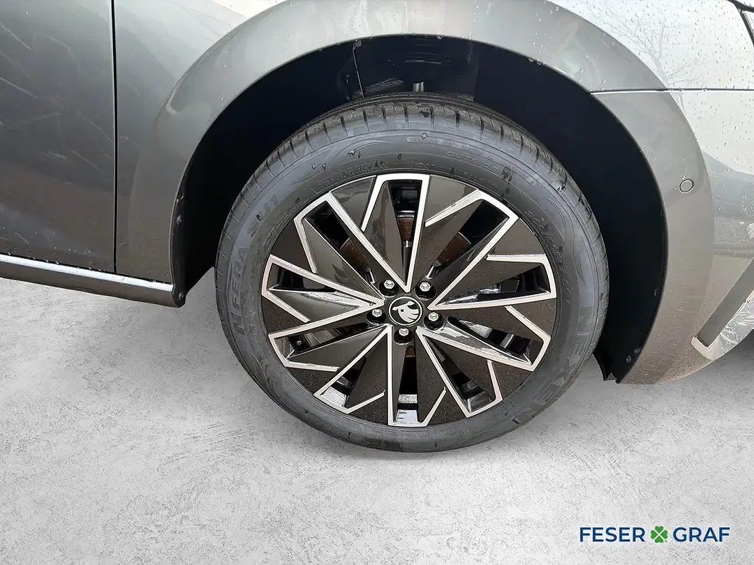 Skoda Scala - Thumbnail 4