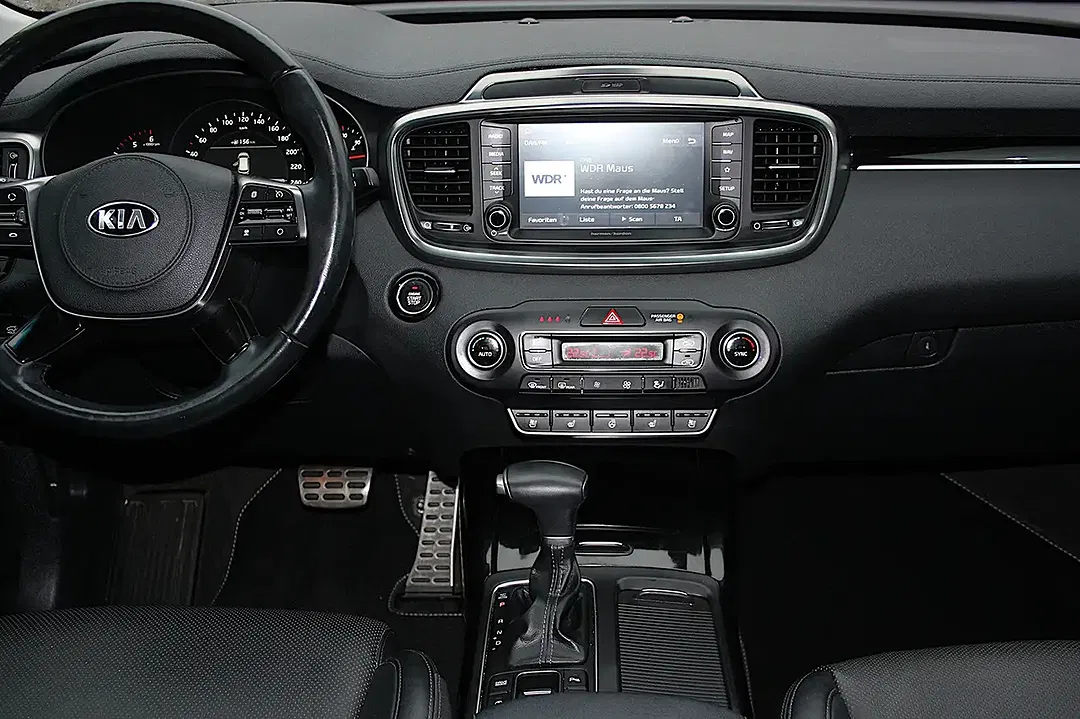 Kia Sorento - Thumbnail 12
