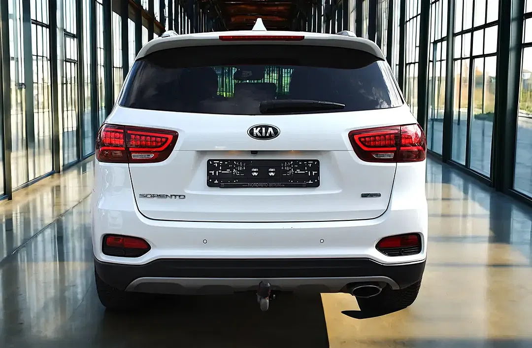 Kia Sorento - Thumbnail 8