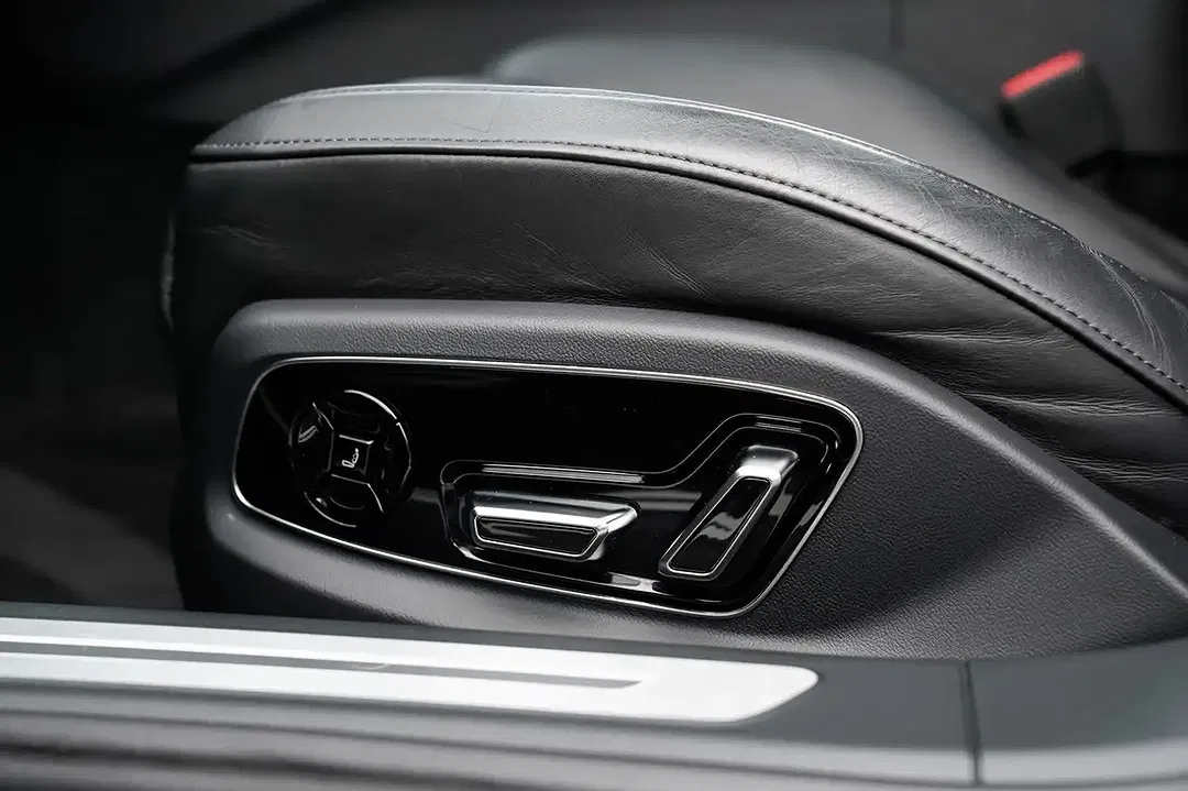 Audi S8 - Thumbnail 13