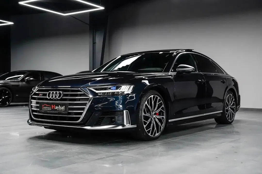 Audi S8 - Thumbnail 3